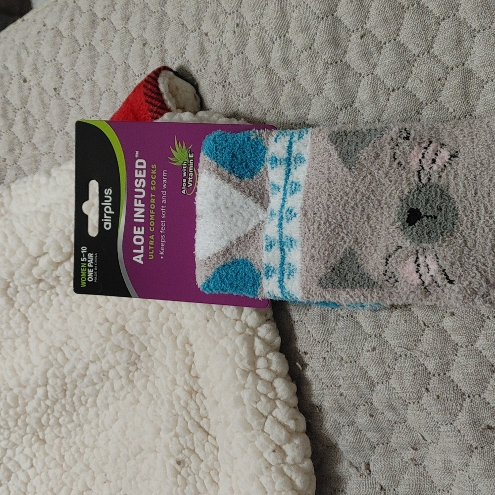 Brand New Socks Aloe infused
